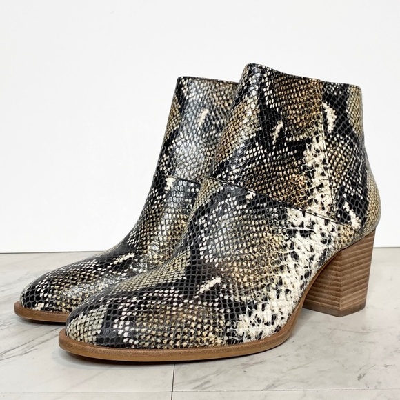 Madewell Rosie Snakeskin Print Heeled Booties 9 - Picture 1 of 12